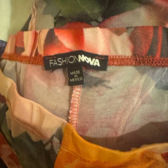 Fashion Nova “ blame it on the rose”  flower legging set. - Picture 5 of 6